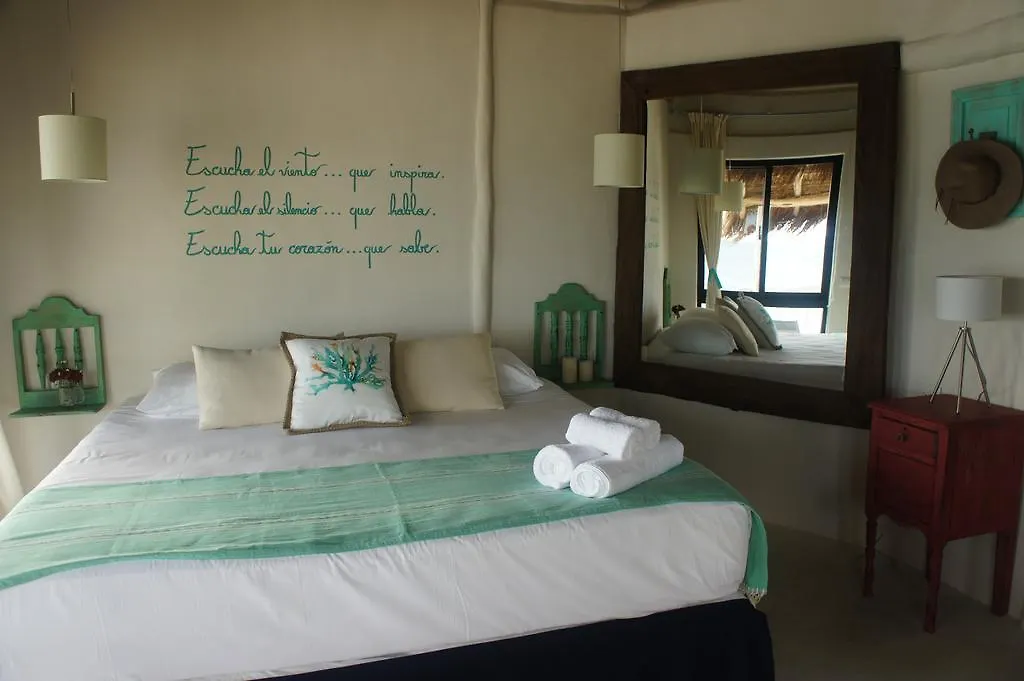 Punta Piedra Beach Posada Tulum 3*,