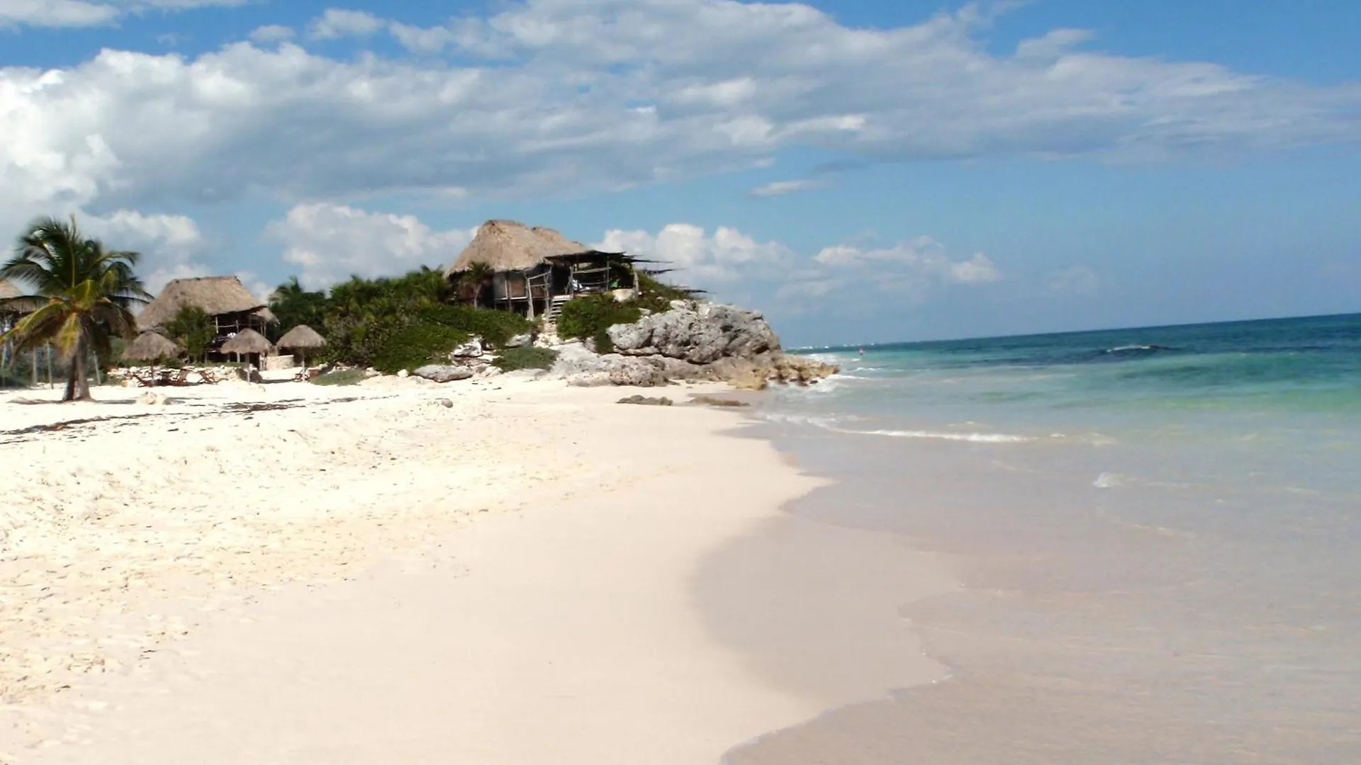 Punta Piedra Beach Posada Tulum 3*,