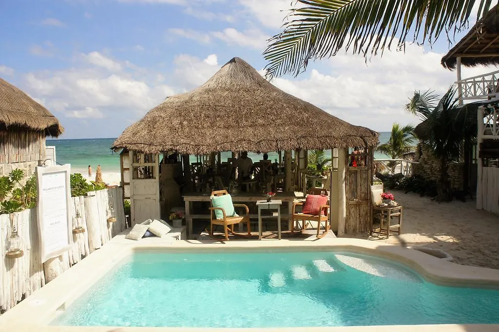 Punta Piedra Beach Posada Tulum Mexiko